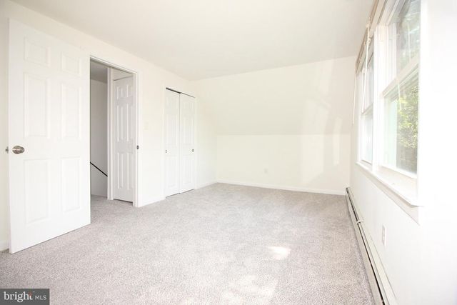 28 BAYBERRY LN, Willingboro, NJ 08046