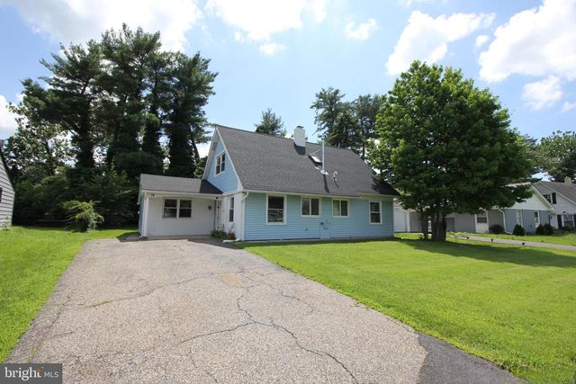 28 BAYBERRY LN, Willingboro, NJ 08046