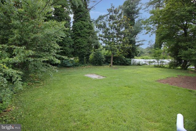 28 BAYBERRY LN, Willingboro, NJ 08046