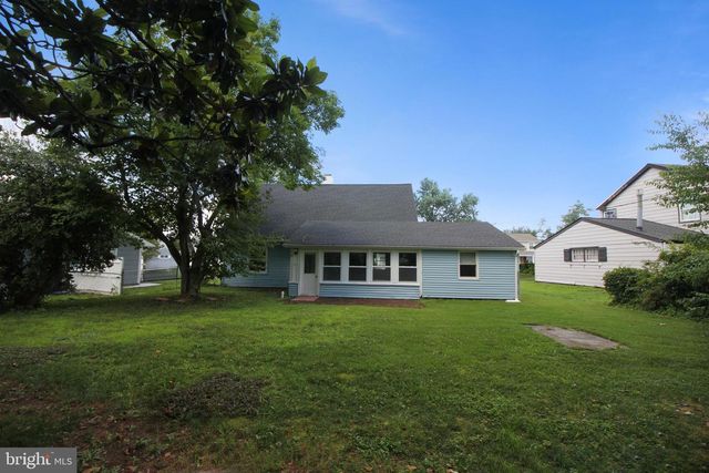 28 BAYBERRY LN, Willingboro, NJ 08046