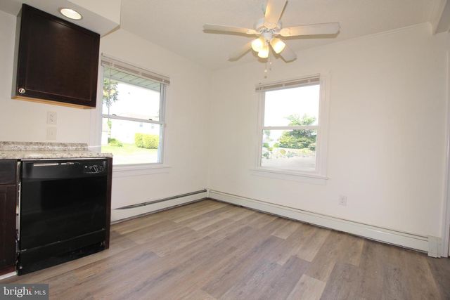 28 BAYBERRY LN, Willingboro, NJ 08046