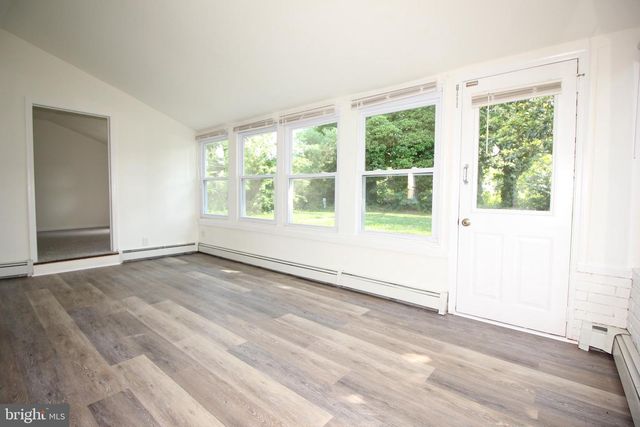 28 BAYBERRY LN, Willingboro, NJ 08046
