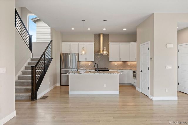 6129 Stable View Street, Castle Pines, CO 80108