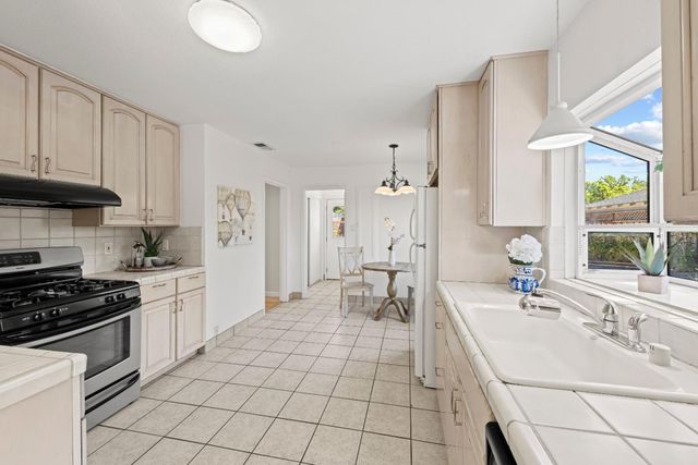 905 El Rio Drive, San Jose, CA 95125