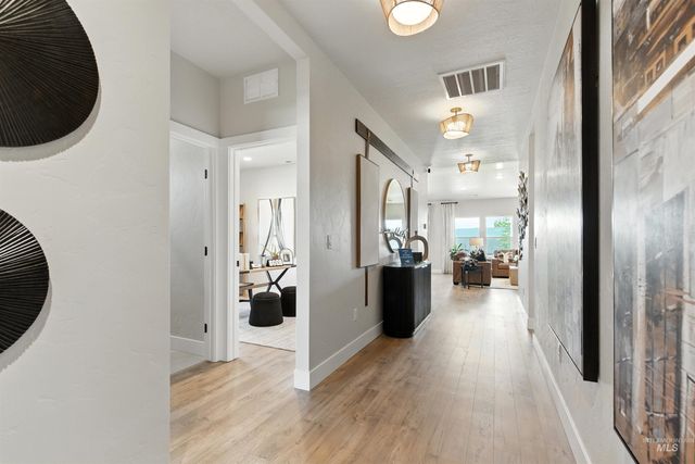 7621 E Dixon St, Nampa, ID 83687