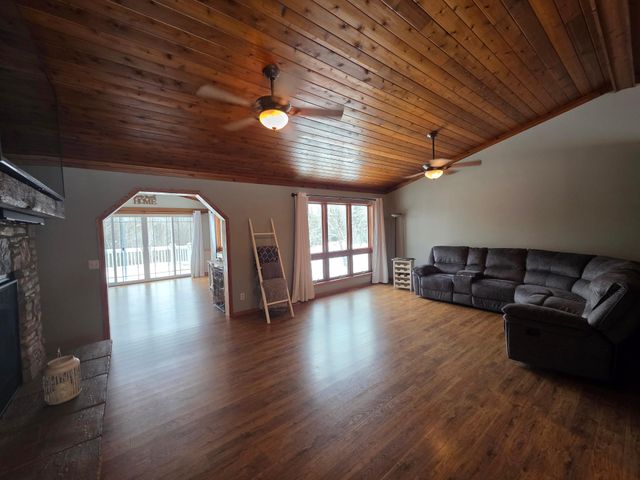 19671 Moose Point Road, Grand Rapids, MN 55744