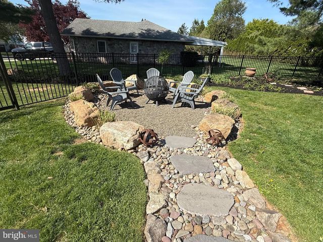 3101 ELM RD, Reading, PA 19605