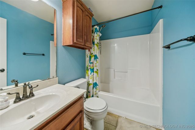 3321 Fairway Street, Claremore, OK 74019