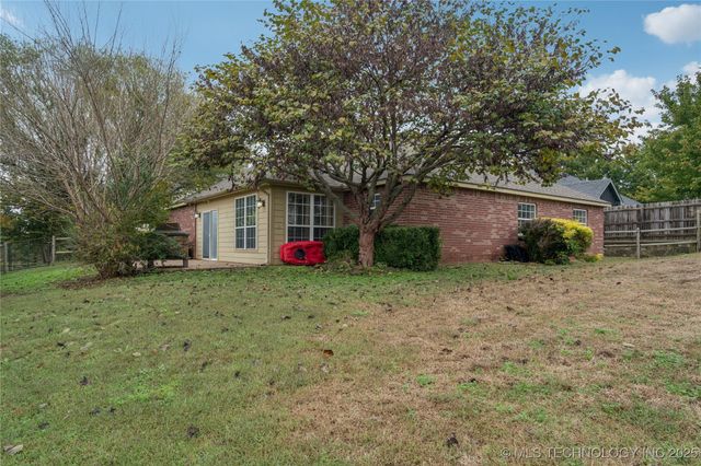 3321 Fairway Street, Claremore, OK 74019
