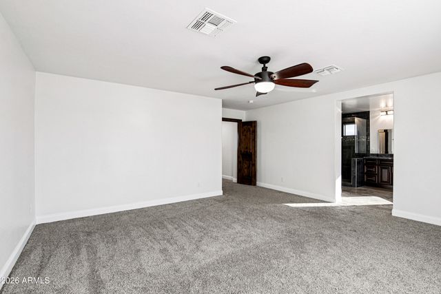 563 E KRISTA Way, Tempe, AZ 85284