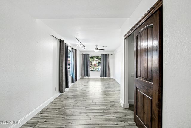 563 E KRISTA Way, Tempe, AZ 85284