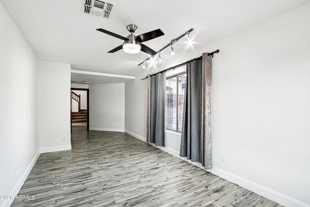 563 E KRISTA Way, Tempe, AZ 85284