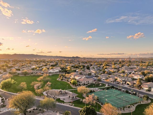 563 E KRISTA Way, Tempe, AZ 85284