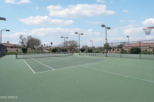 563 E KRISTA Way, Tempe, AZ 85284