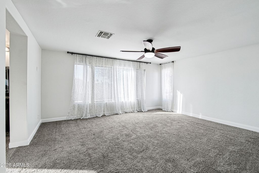 Image 13 of property listing at 563 E KRISTA Way, Tempe, AZ 85284