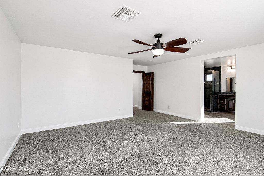 Image 15 of property listing at 563 E KRISTA Way, Tempe, AZ 85284