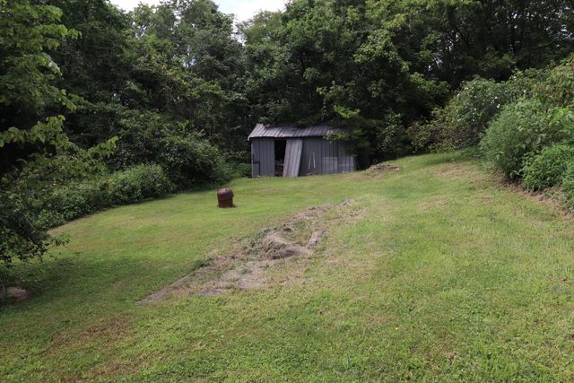 354 Garrett Avenue, Brooksville, KY 41004