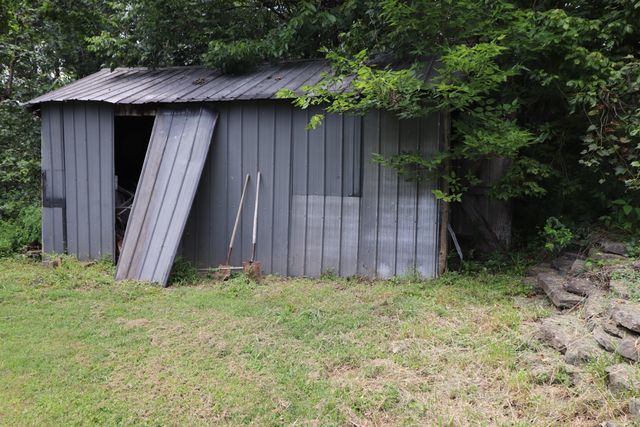 354 Garrett Avenue, Brooksville, KY 41004