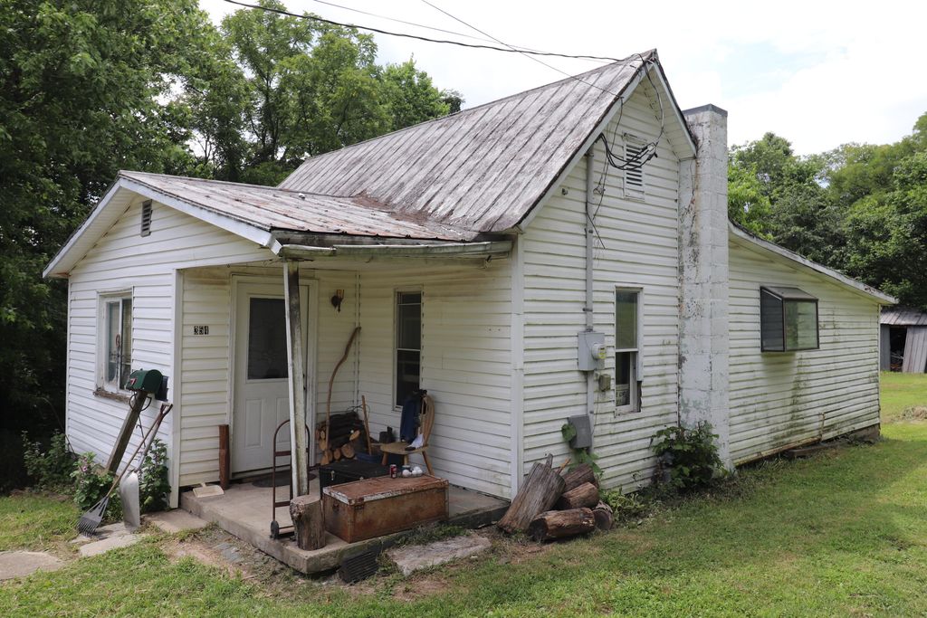 354 Garrett Avenue, Brooksville, KY 41004