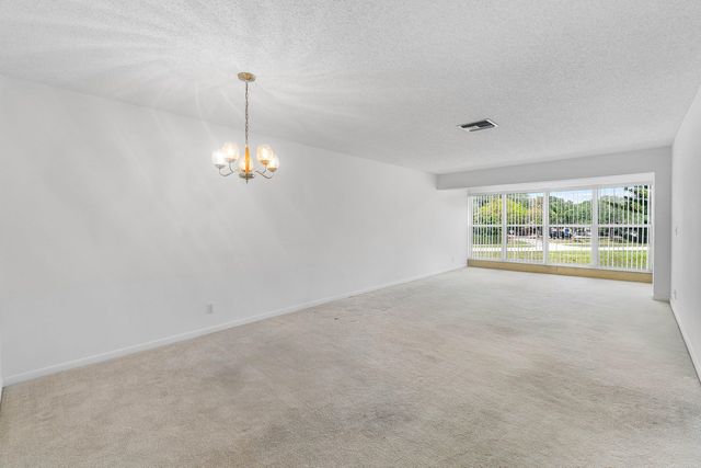 2835 SW 13th Street 202, Delray Beach, FL 33445