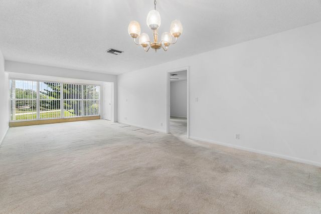 2835 SW 13th Street 202, Delray Beach, FL 33445