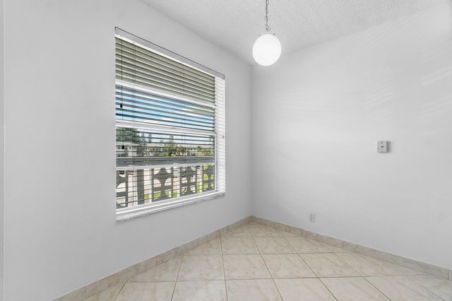 2835 SW 13th Street 202, Delray Beach, FL 33445