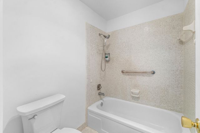 2835 SW 13th Street 202, Delray Beach, FL 33445