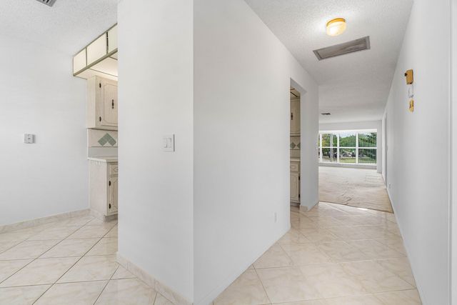 2835 SW 13th Street 202, Delray Beach, FL 33445