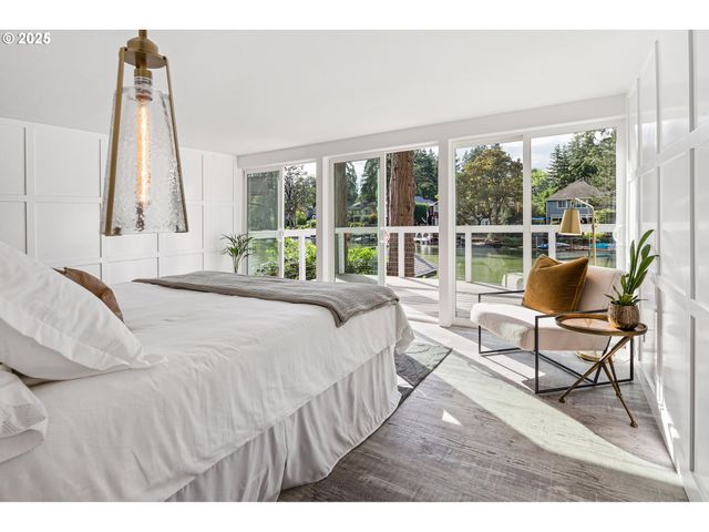 3220 Southshore Blvd, Lake Oswego, OR 97034