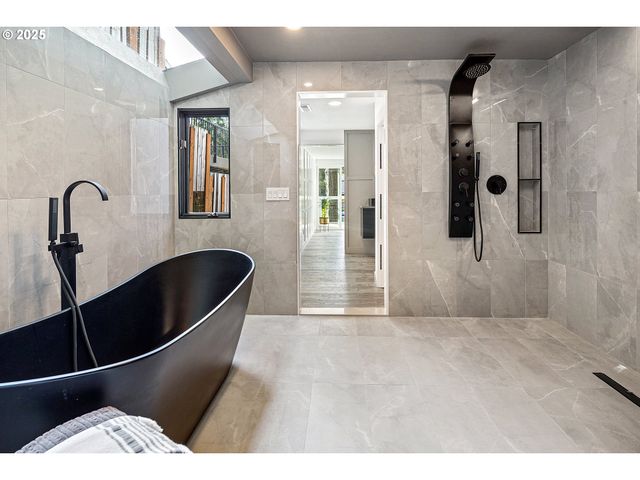 3220 Southshore Blvd, Lake Oswego, OR 97034