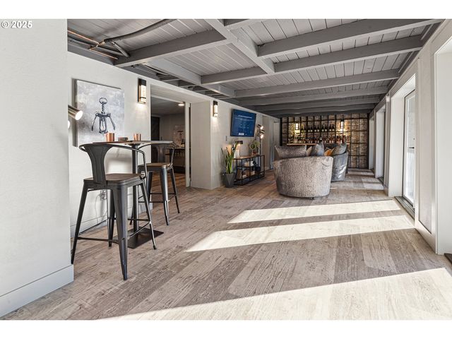 3220 Southshore Blvd, Lake Oswego, OR 97034