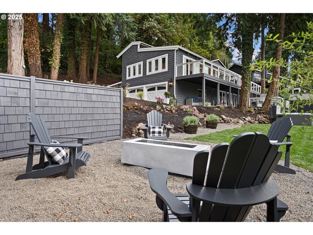 3220 Southshore Blvd, Lake Oswego, OR 97034