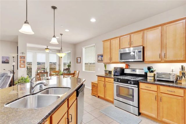 10212 Darby, Apple Valley, CA 92308