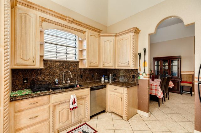 103 Wisteria Street, Richwood, TX 77531