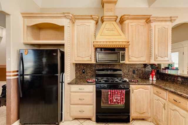 103 Wisteria Street, Richwood, TX 77531