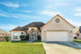 103 Wisteria Street, Richwood, TX 77531