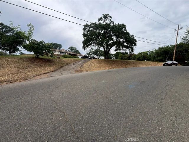 5 Fairhill, Oroville, CA 95966