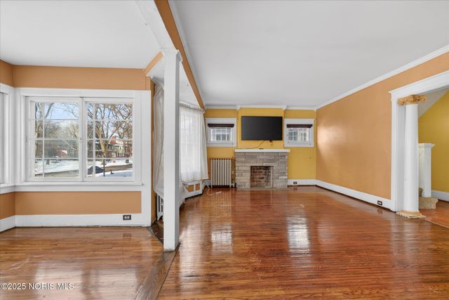 2512 Robinwood Avenue, Toledo, OH 43610