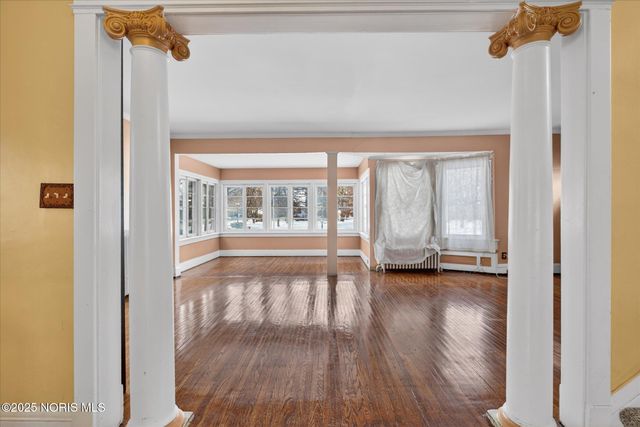 2512 Robinwood Avenue, Toledo, OH 43610