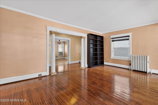 2512 Robinwood Avenue, Toledo, OH 43610