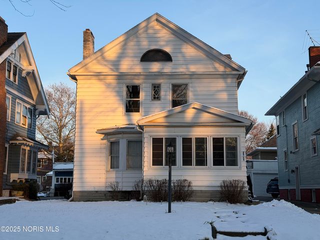 2512 Robinwood Avenue, Toledo, OH 43610