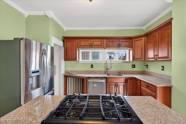 2512 Robinwood Avenue, Toledo, OH 43610