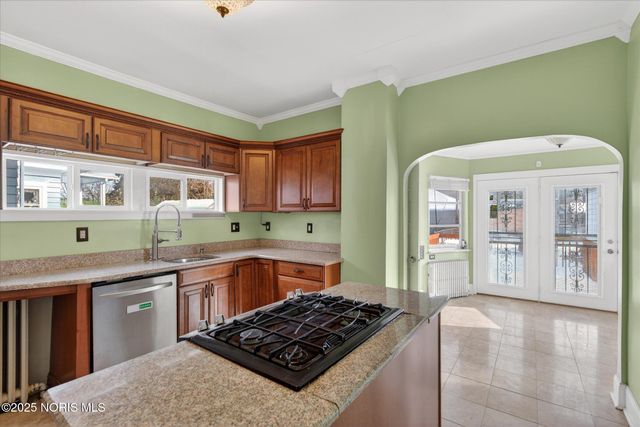 2512 Robinwood Avenue, Toledo, OH 43610