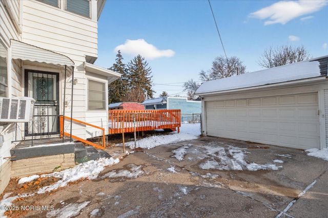 2512 Robinwood Avenue, Toledo, OH 43610