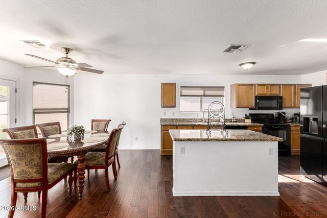 3135 W MOLLY Lane, Phoenix, AZ 85083