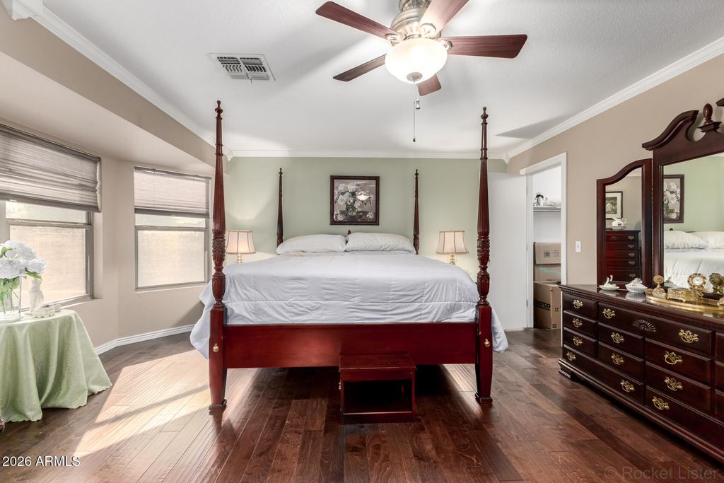 Image 19 of property listing at 3135 W MOLLY Lane, Phoenix, AZ 85083