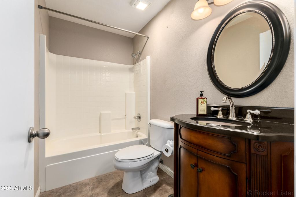 Image 27 of property listing at 3135 W MOLLY Lane, Phoenix, AZ 85083