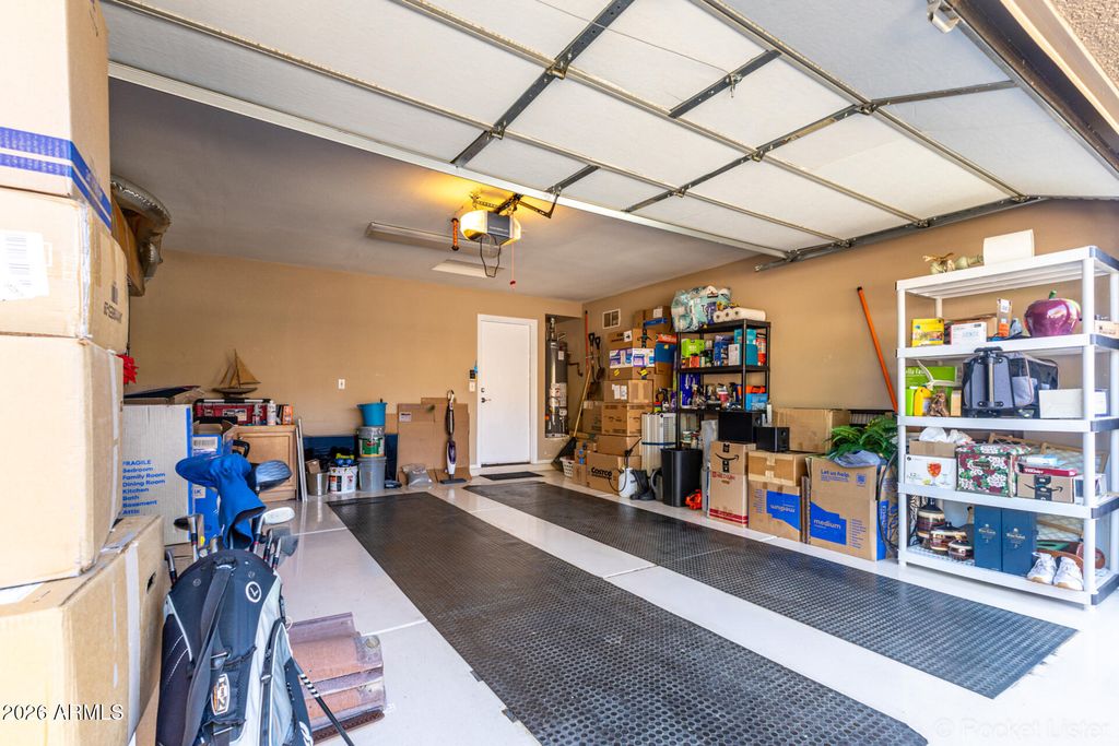 Image 31 of property listing at 3135 W MOLLY Lane, Phoenix, AZ 85083