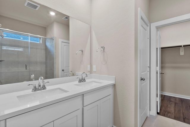 231 Magnolia Laurel Drive, Alvin, TX 77511