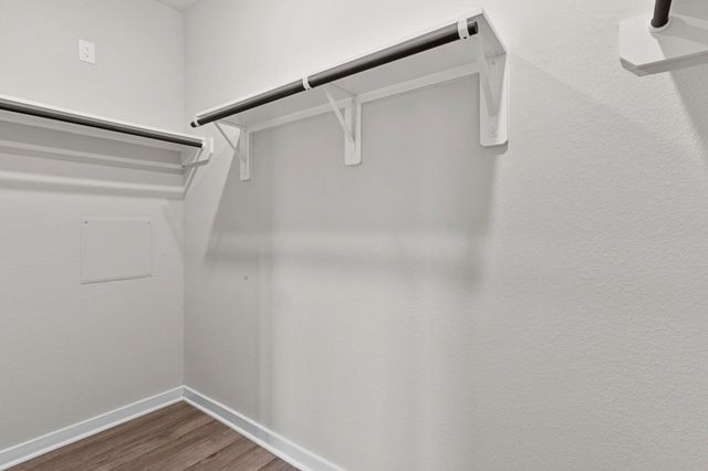 231 Magnolia Laurel Drive, Alvin, TX 77511